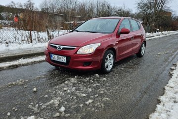 Hyundai i30 1.4 Benz / Szyberdach / Klima / Zadbany