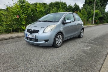 Toyota Yaris 1.3 / Klima / II kpl opon