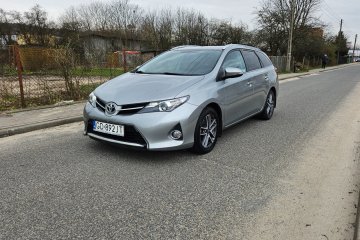 Toyota Auris 1.6 / Polski salon / Tylko 69 tys km !!