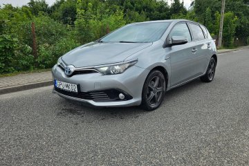 Toyota Auris 1.8 Hybryda / Automat / Nawi / kamera cofania