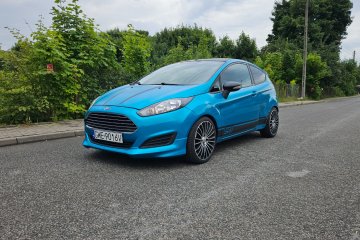 Ford Fiesta 1.0 / 1 Właściciel / Klima / Grzane fotele i szyba czołowa